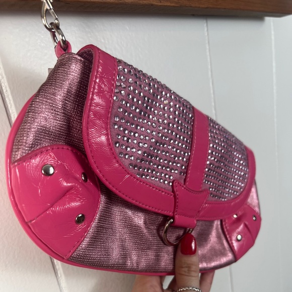 NWT Express clutch/wristlet - bright pink with rhinestones. Y2K style, mod - Picture 8 of 12